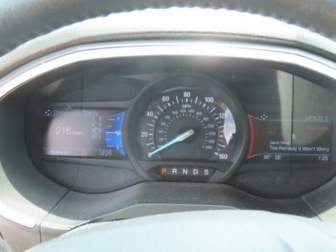 Used 2020 Ford Edge Titanium FWD image 27