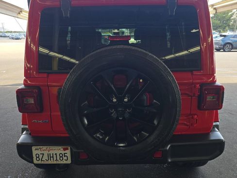 Used 2021 Jeep Wrangler Unlimited Sahara w/ Cold Weather Group image 5