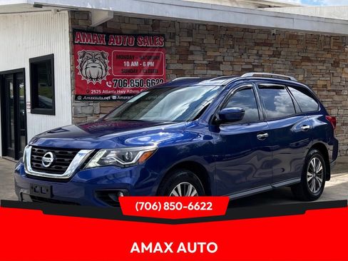 Used 2017 Nissan Pathfinder SV image 1