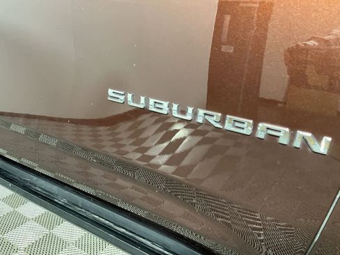 Used 2023 Chevrolet Suburban High Country AWD/4WD image 11