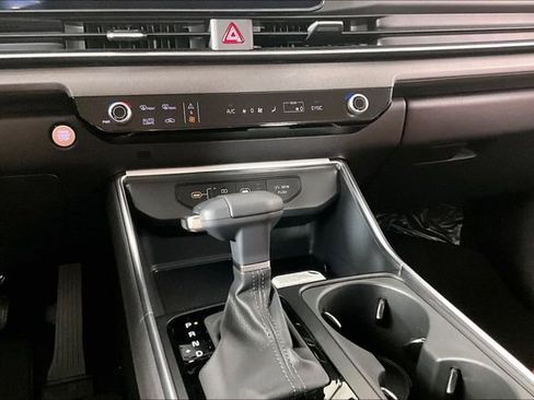 New 2026 Kia Carnival EX FWD image 7