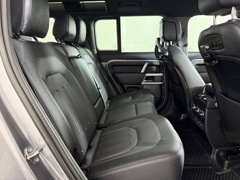 Used 2022 Land Rover Defender 110 X-Dynamic HSE AWD/4WD image 29