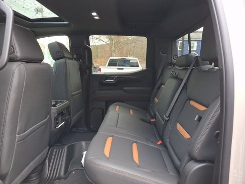 New 2026 GMC Sierra 1500 AT4 w/ AT4 Premium Package AWD/4WD image 10