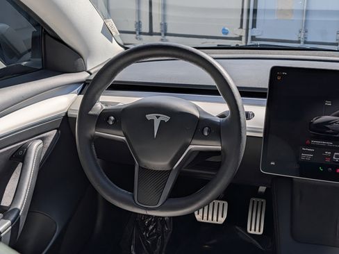 Used 2023 Tesla Model 3 Performance image 15
