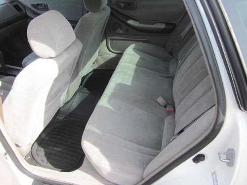 Used 1998 Toyota Avalon XL image 12