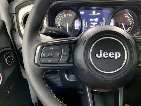 Used 2024 Jeep Wrangler Unlimited AWD/4WD image 22