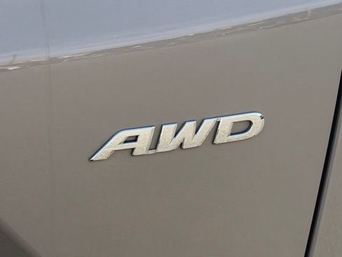 Used 2018 Honda CR-V EX image 12