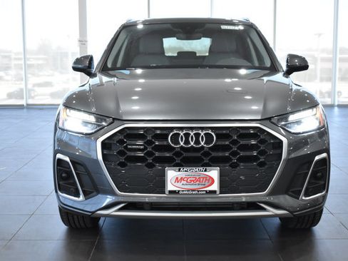 Used 2023 Audi Q5 2.0T Premium w/ Convenience Package image 6