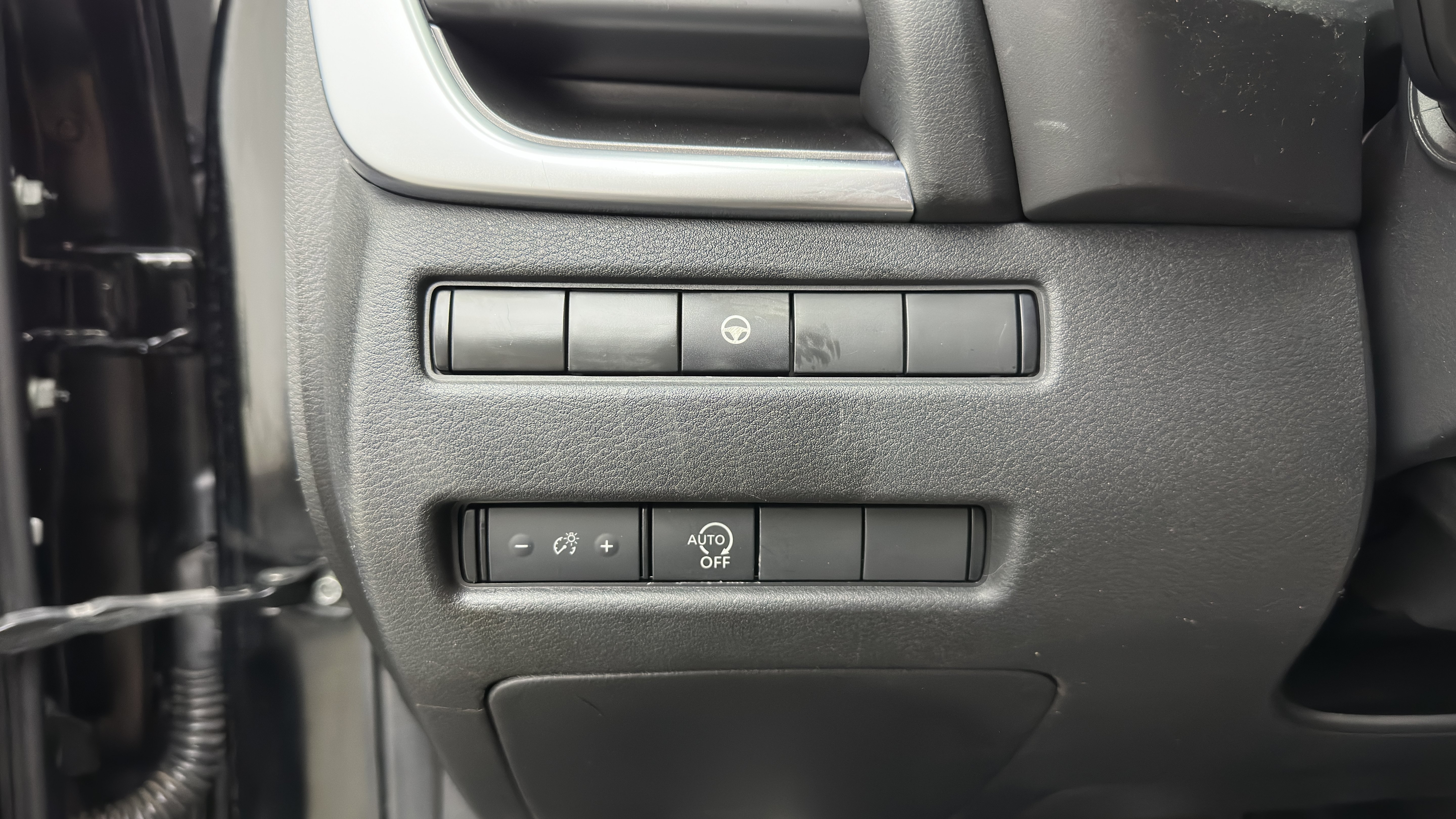 Used 2023 Nissan Rogue SV FWD image 24