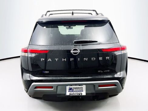New 2026 Nissan Pathfinder SL image 6
