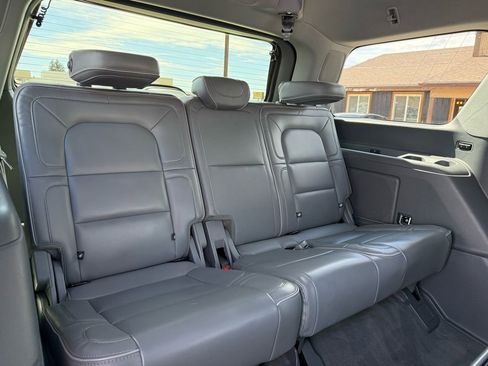Used 2019 Lincoln Navigator Reserve AWD/4WD image 25