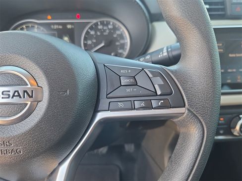 Used 2021 Nissan Versa SV image 17