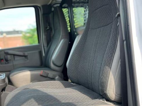 Used 2019 GMC Savana 2500 w/ Driver Convenience Package image 25