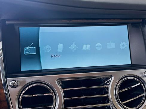 Used 2014 Rolls-Royce Ghost image 25