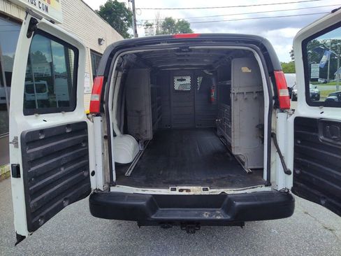 Used 2016 GMC Savana 3500 Extended image 12