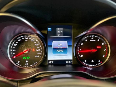 Used 2018 Mercedes-Benz GLC 300 4MATIC image 28