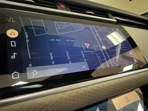Used 2022 Land Rover Range Rover Velar R-Dynamic S image 15