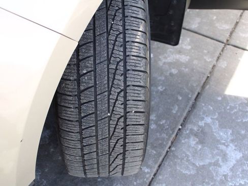 Used 2018 Ford Edge Titanium image 13