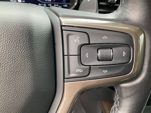 Used 2022 Chevrolet Silverado 1500 High Country w/ High Country Premium Package AWD/4WD image 33