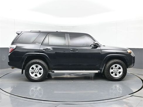 Used 2016 Toyota 4Runner SR5 image 15