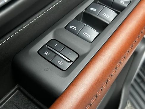 Used 2024 GMC Yukon XL Denali Ultimate image 15