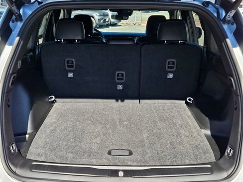 New 2025 Jeep Grand Cherokee Altitude image 28