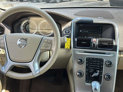Used 2013 Volvo XC60 T6 AWD/4WD image 7