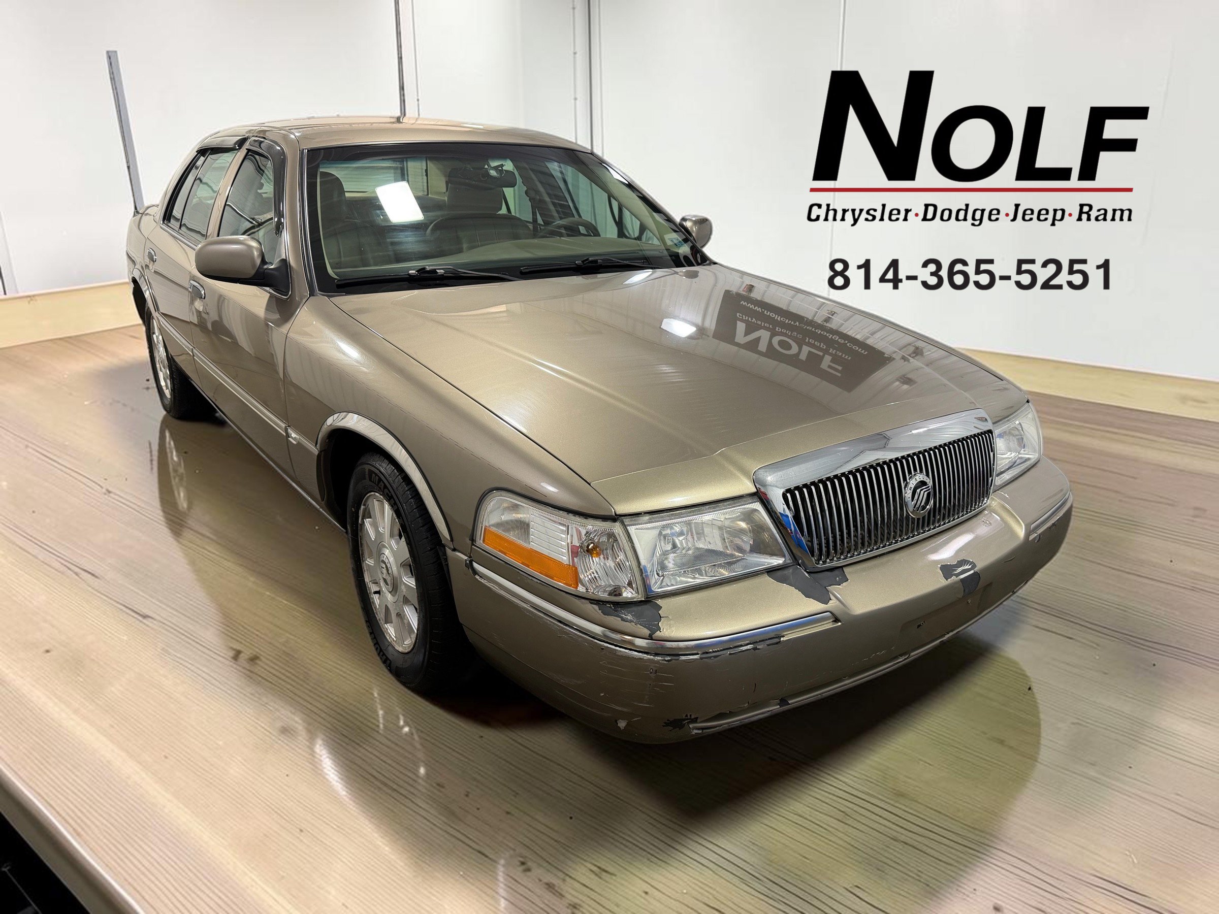 Used 2005 Mercury Grand Marquis LSE RWD image 1