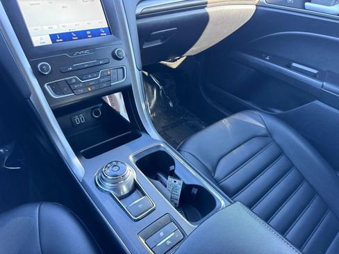 Used 2020 Ford Fusion SEL image 32