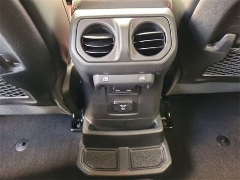 Used 2023 Jeep Wrangler Unlimited Rubicon 4xe image 11