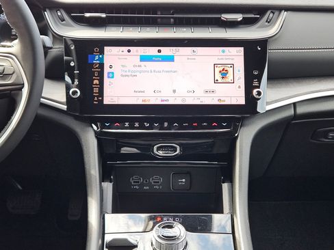 New 2026 Jeep Grand Cherokee Limited image 12