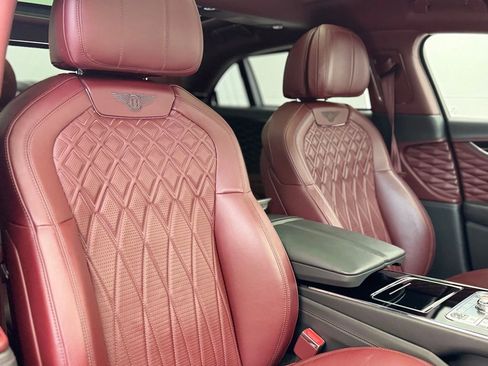 Used 2020 Bentley Flying Spur W12 image 36