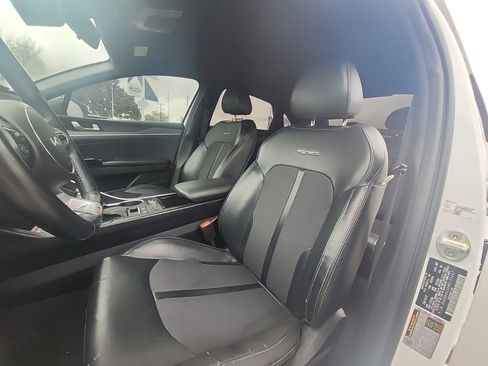 Used 2022 Kia K5 GT-Line image 9