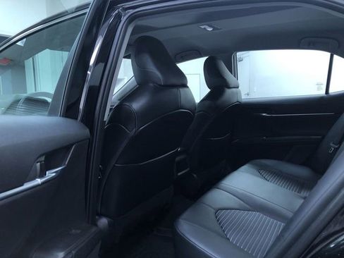 Used 2023 Toyota Camry SE image 12