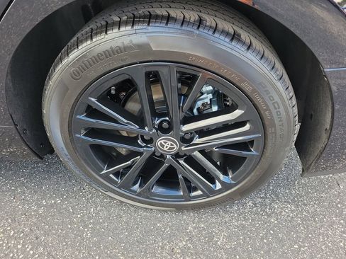 Used 2026 Toyota Camry SE image 5