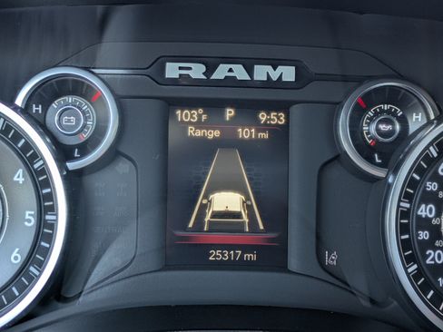Used 2025 RAM 1500 Big Horn AWD/4WD image 24