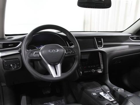 Used 2019 INFINITI QX50 Luxe w/ Cargo Package AWD/4WD image 6