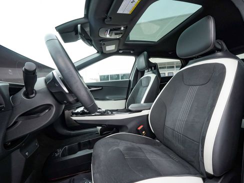 Used 2024 Kia EV6 GT-Line image 32