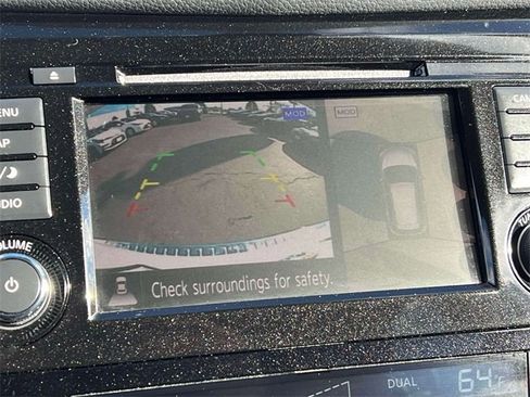 Used 2020 Nissan Rogue SL w/ Premium Package image 36