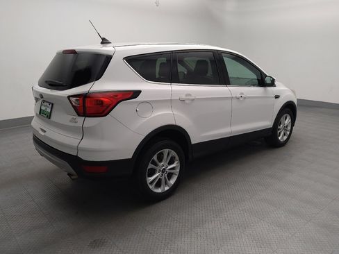 Used 2019 Ford Escape SE FWD image 10