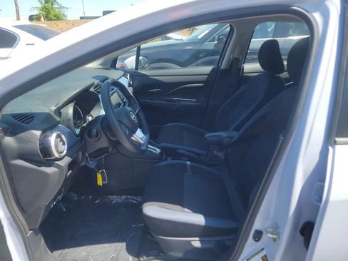 Used 2025 Nissan Versa SV w/ Trunk Package FWD image 5