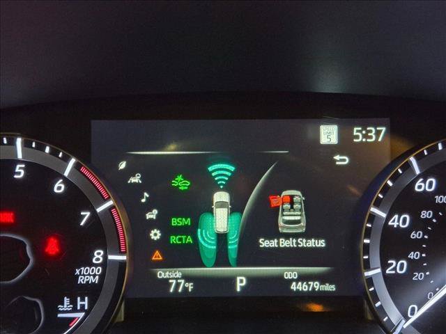 Used 2023 Toyota Highlander XLE FWD image 16