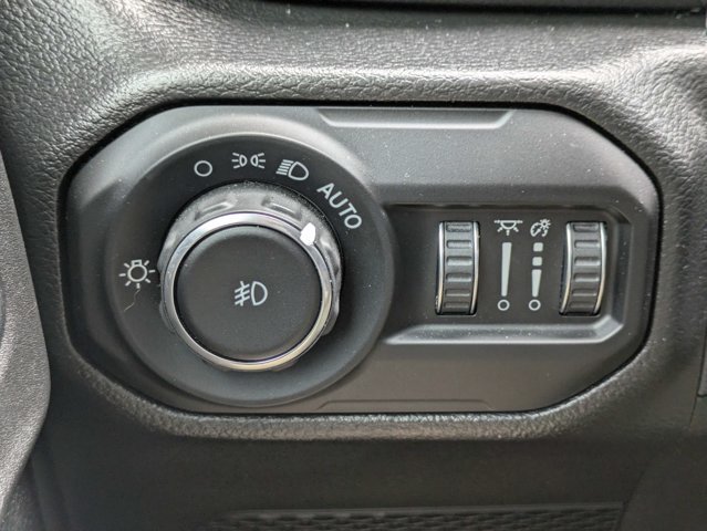 Used 2022 Jeep Wrangler Unlimited Sahara AWD/4WD image 23