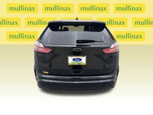 New 2024 Ford Edge SE w/ Black Appearance Package image 15