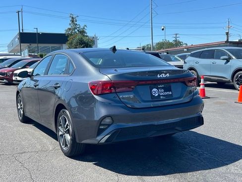 Certified 2023 Kia Forte LXS w/ LXS Technology Package FWD image 9