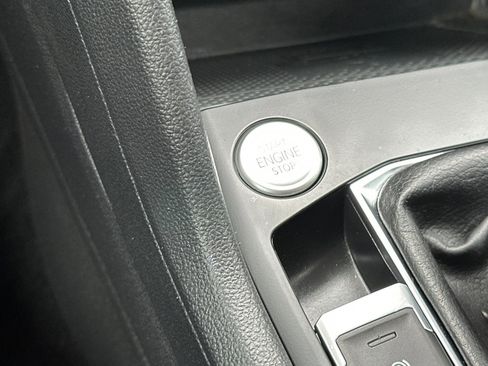 Used 2022 Volkswagen Taos SE image 24