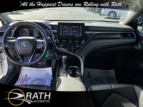 Used 2023 Toyota Camry SE image 10