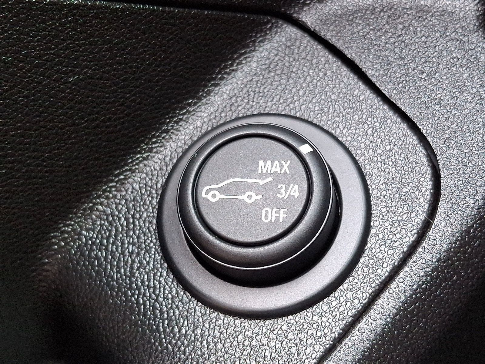 Used 2018 GMC Terrain Denali w/ Advanced Safety Package AWD/4WD image 25