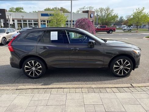 Used 2025 Volvo XC60 B5 Plus AWD/4WD image 6
