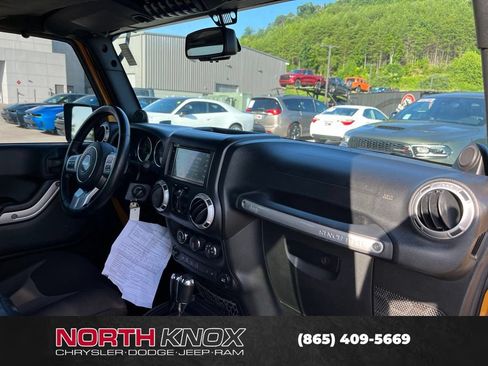 Used 2014 Jeep Wrangler Unlimited Rubicon AWD/4WD image 10